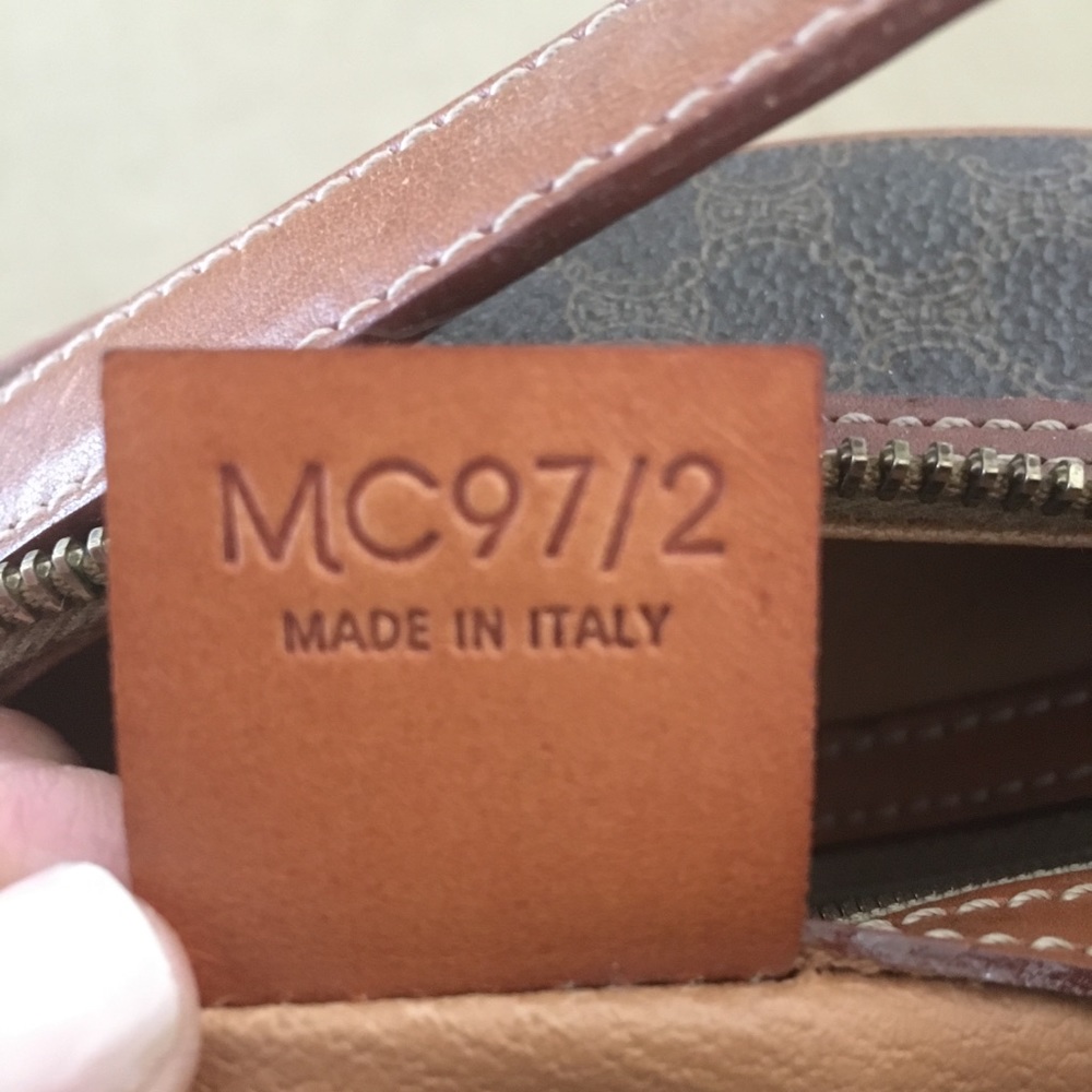 Authentic Vintage Celine Handbag - Picture 4 of 5